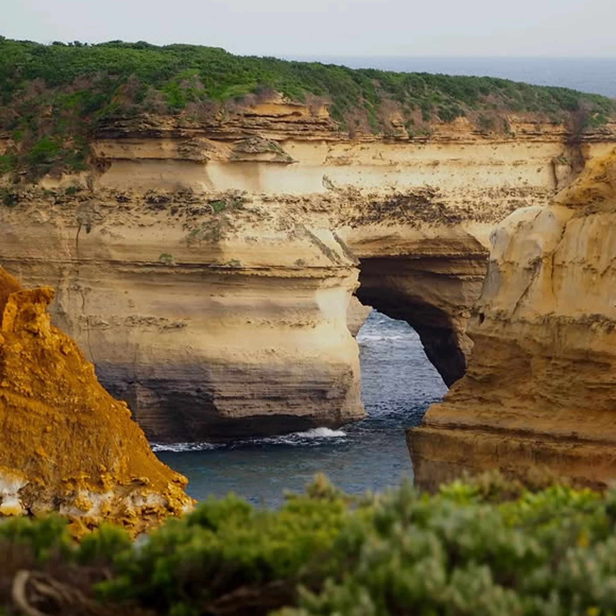 limestone cliffs along great ocean road